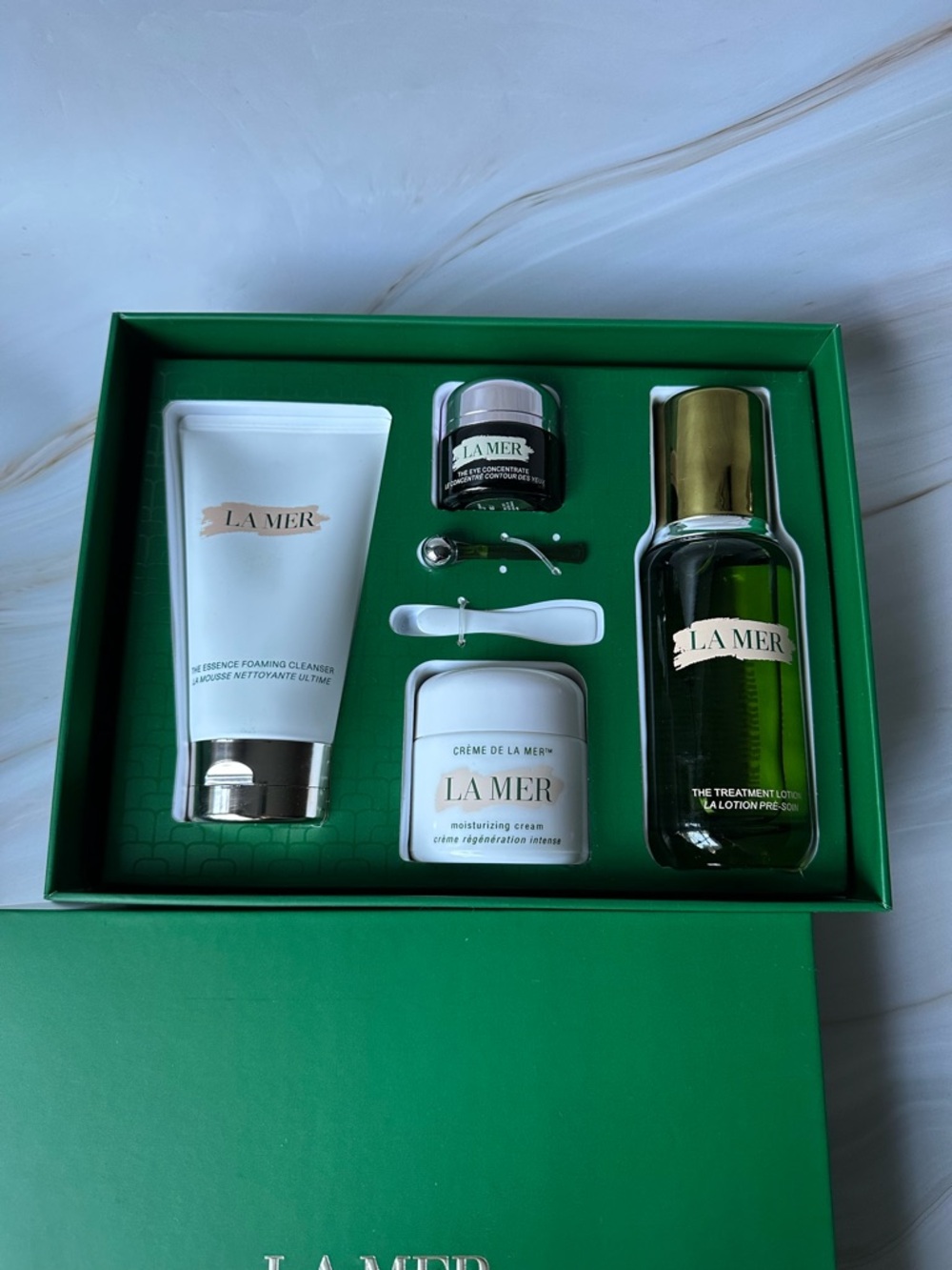 La Mer The Arrive Hydrated Collection Travel Exclusive 4Pc Set NIB New - Picture 4 of 10